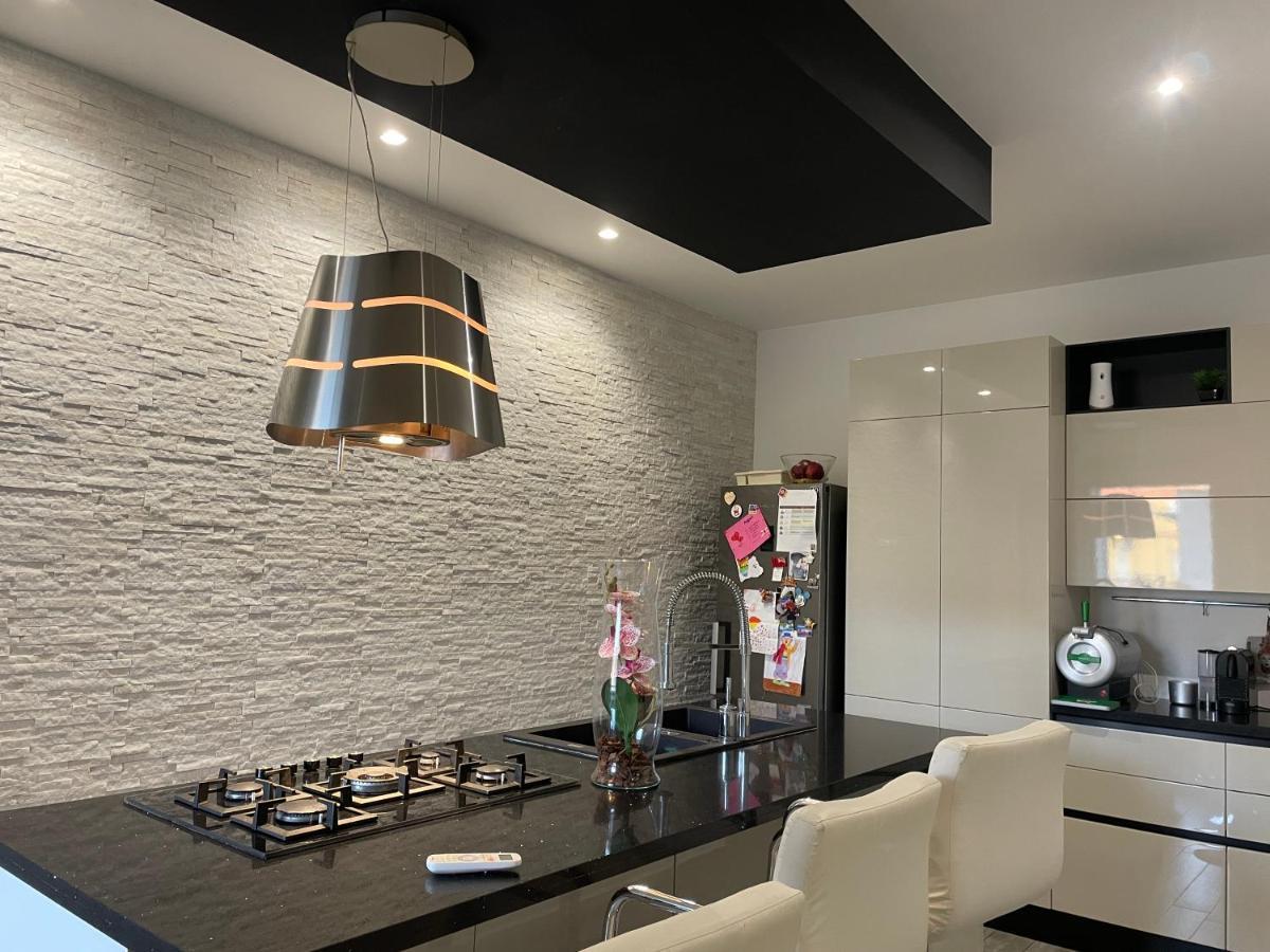 Syria Luxury Apartment Syrakus Exterior foto
